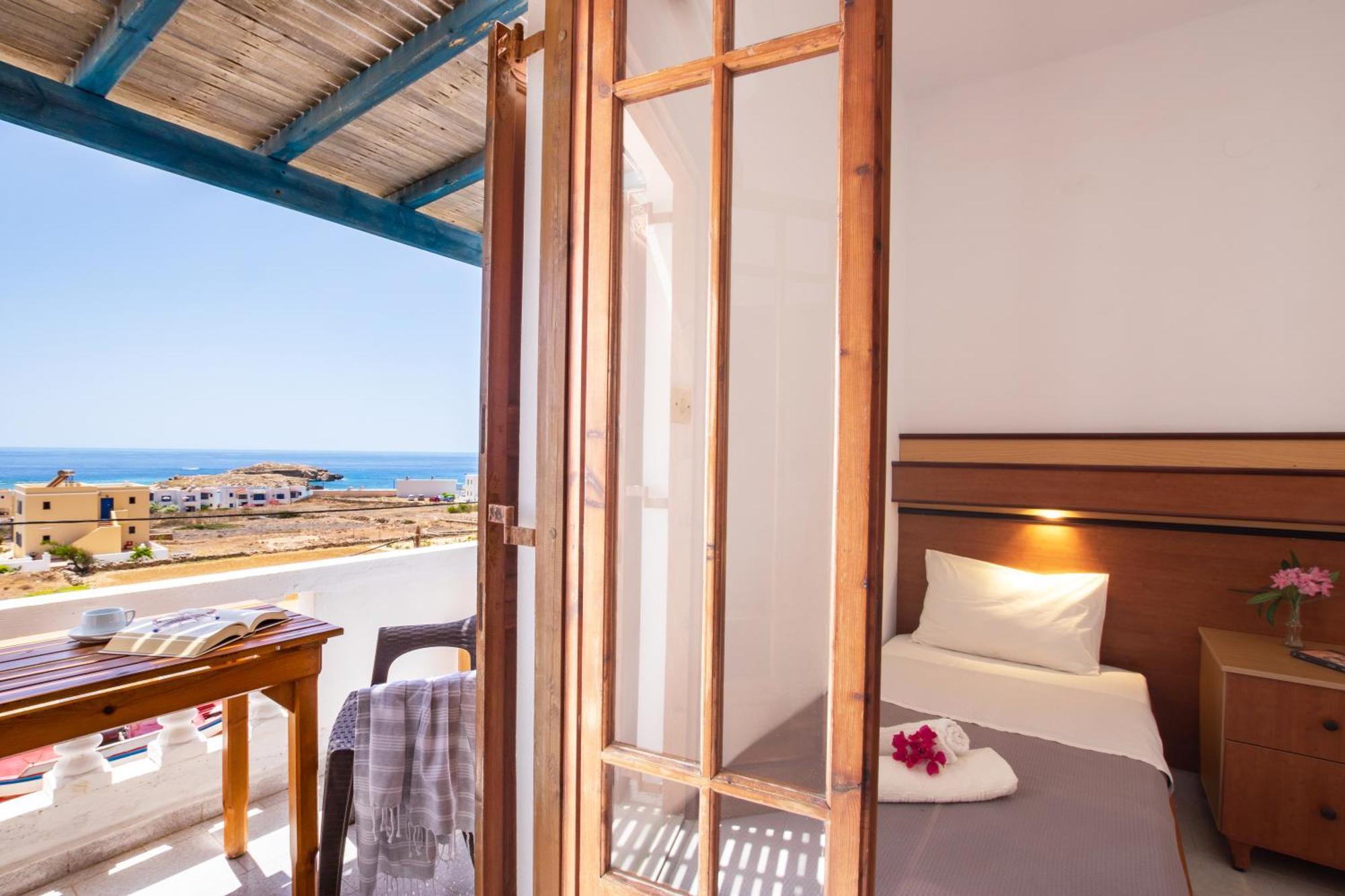 מלון לפקוס קרפתאו Sun Week Bay מראה חיצוני תמונה